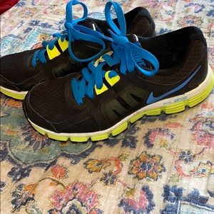 Nike Dual Fusion Sneakers